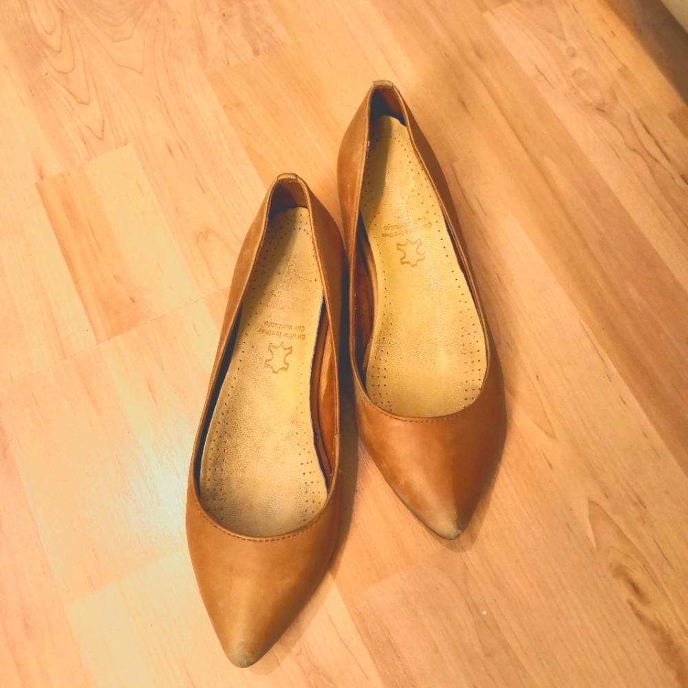 Locale genuine leather flats